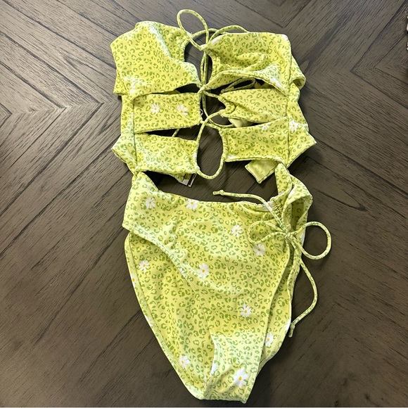 LEOPARD DAISY CUT OUT ONE PIECE - Picture 4 of 7